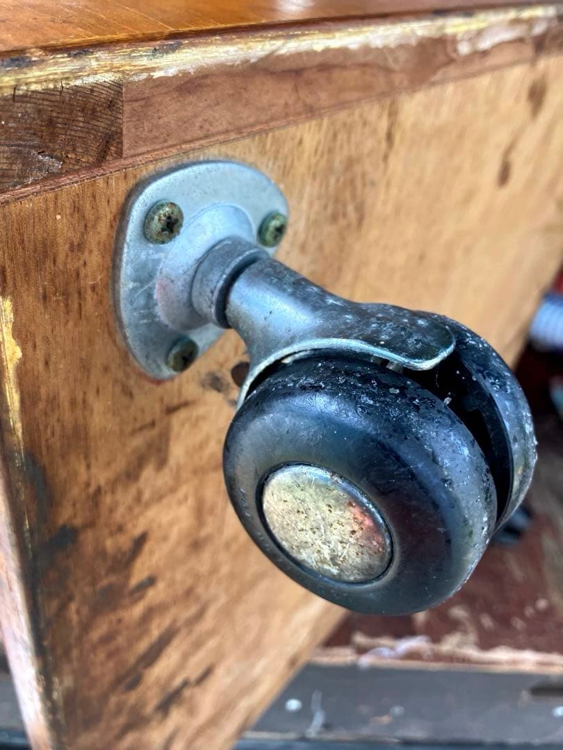 ミッドセンチュリーサイドテーブル