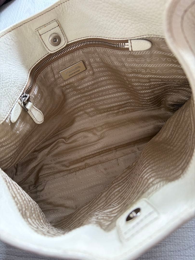 PRADA プラダ ヴィッテロダイノ レザー ワン ショルダー バッグ 白