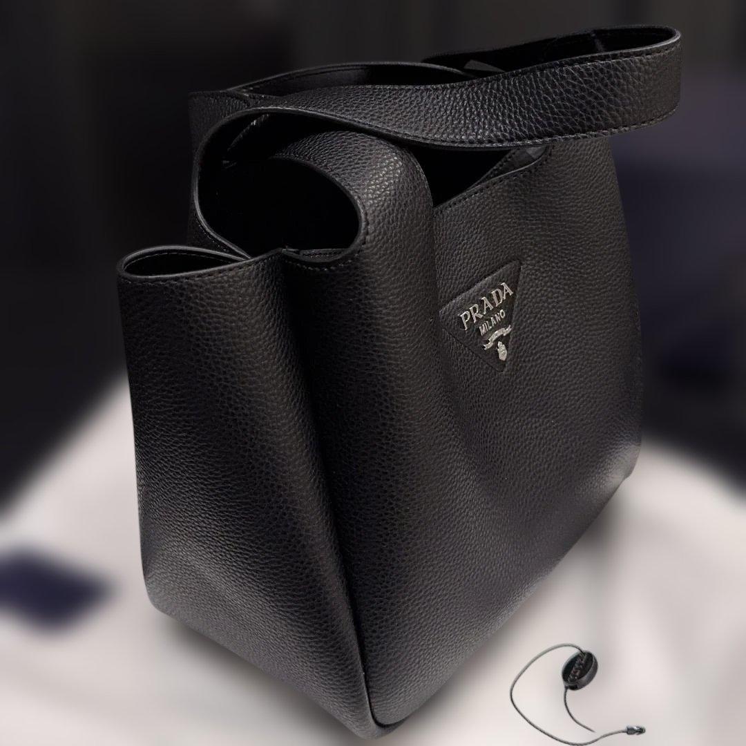 ブラックレザートートバッグ 1BG335