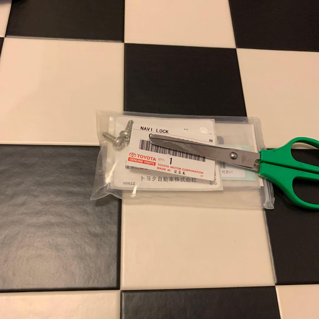 トヨタ純正ナビ7インチ　voxy 70