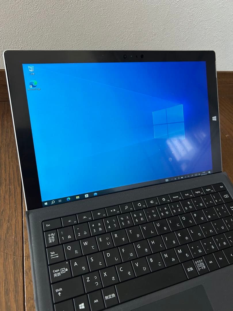 中古美品　SurfacePro3 128GB 4GB RAM 純正ペン付き