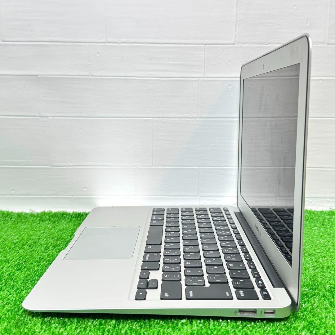 MacBook Air 11インチ SSD128GB 4GB ノートPC
