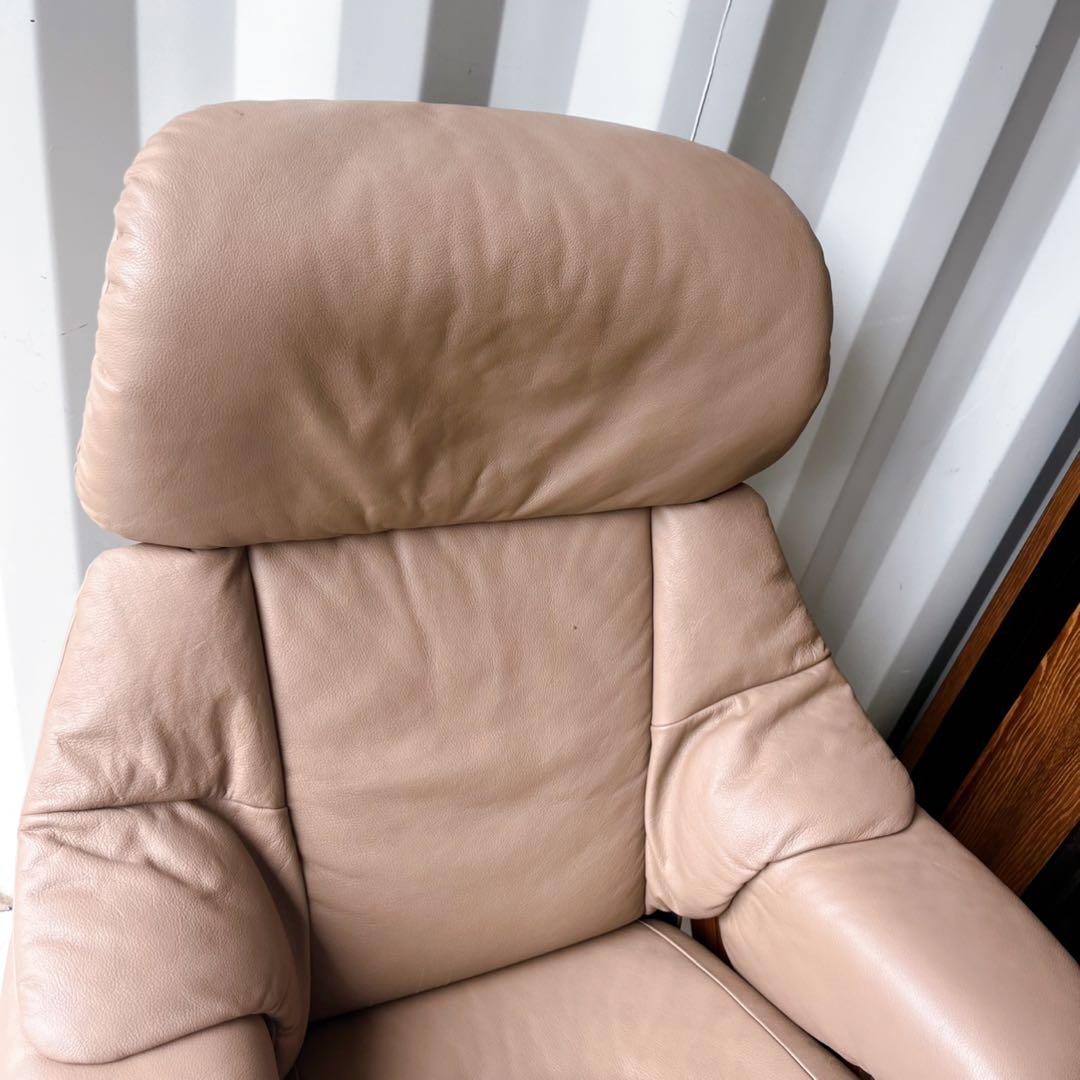 取付無料！カリモク ザ・ファースト RU73 本革グレージュチェア・オットマン✨