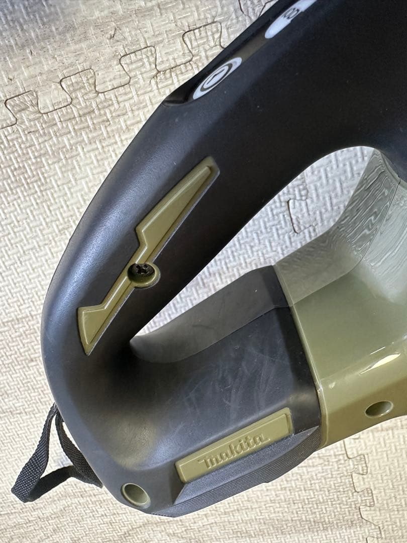 マキタ　CL286FD 掃除機　クリーナー　18V オリーブ　充電器付き