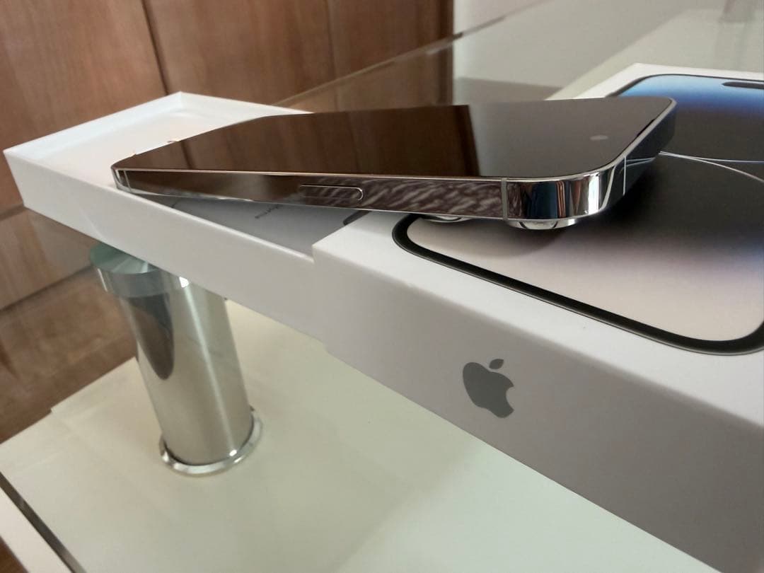 Apple iPhone 14 Pro ホワイト　本体