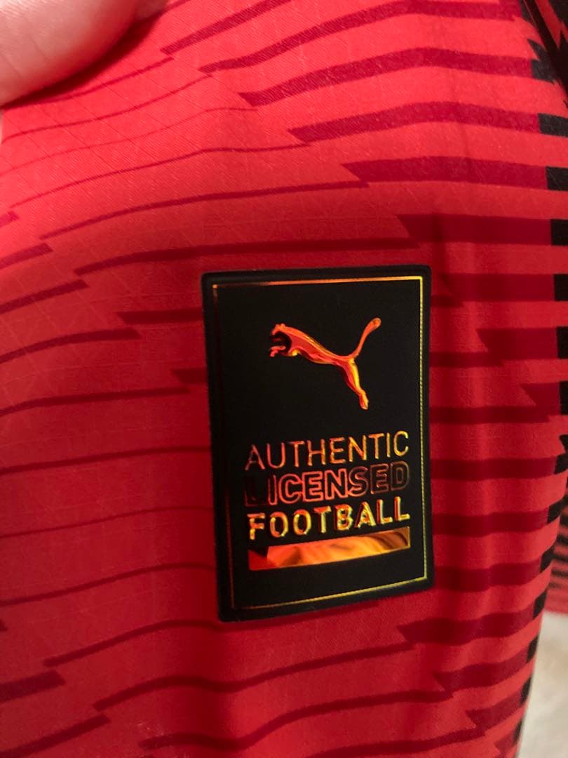 新品タグ付き ACミラン オーセンティックユニフォーム 23-24