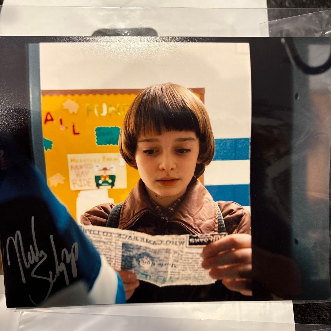 【バラ売り不可】ストレンジャー・シングス 直筆サイン入りポートレート