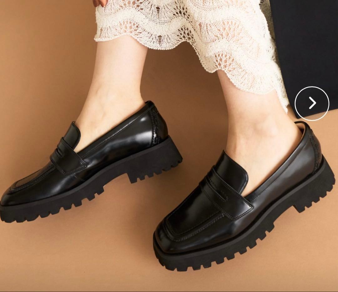 新品♡ clarks 定価2.6万♡ 本革　厚底ローファー