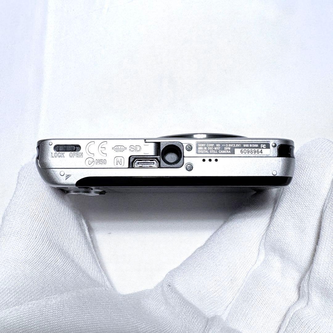 【未使用品】 SONY CyberShot DSC-WX7 シルバー デジカメ