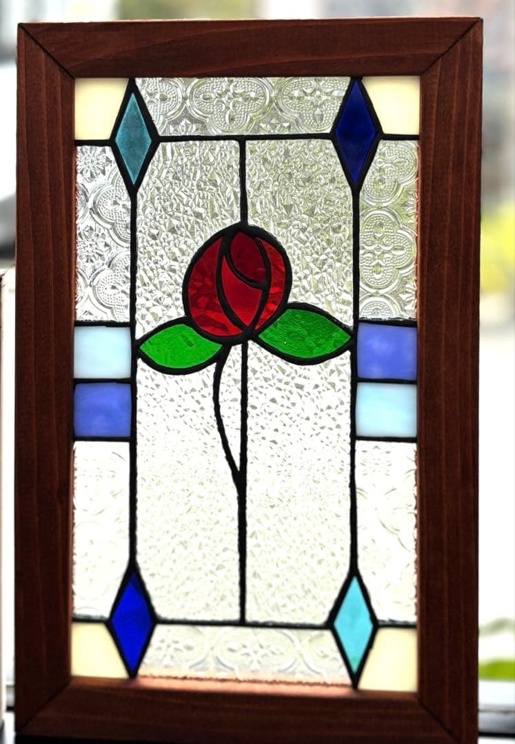 赤薔薇とブルーダイヤのステンドグラスパネル　木枠付き