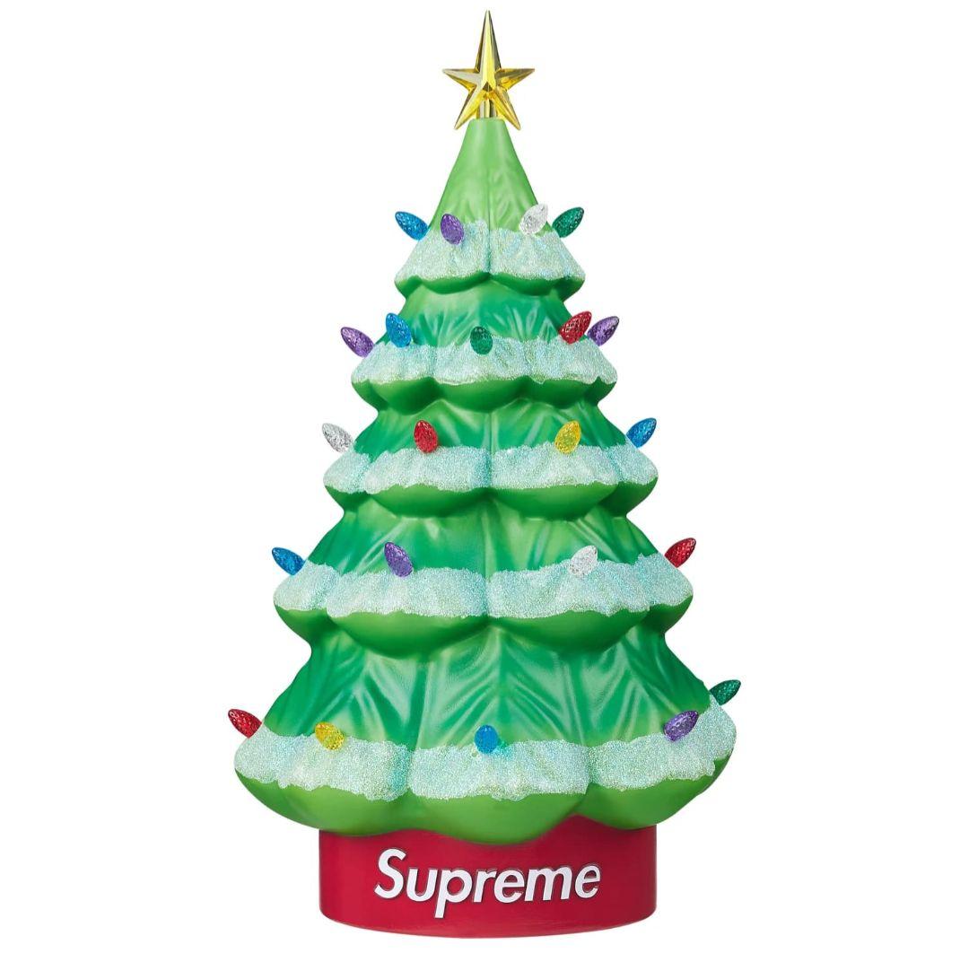 Supreme 15″ Holiday Tree