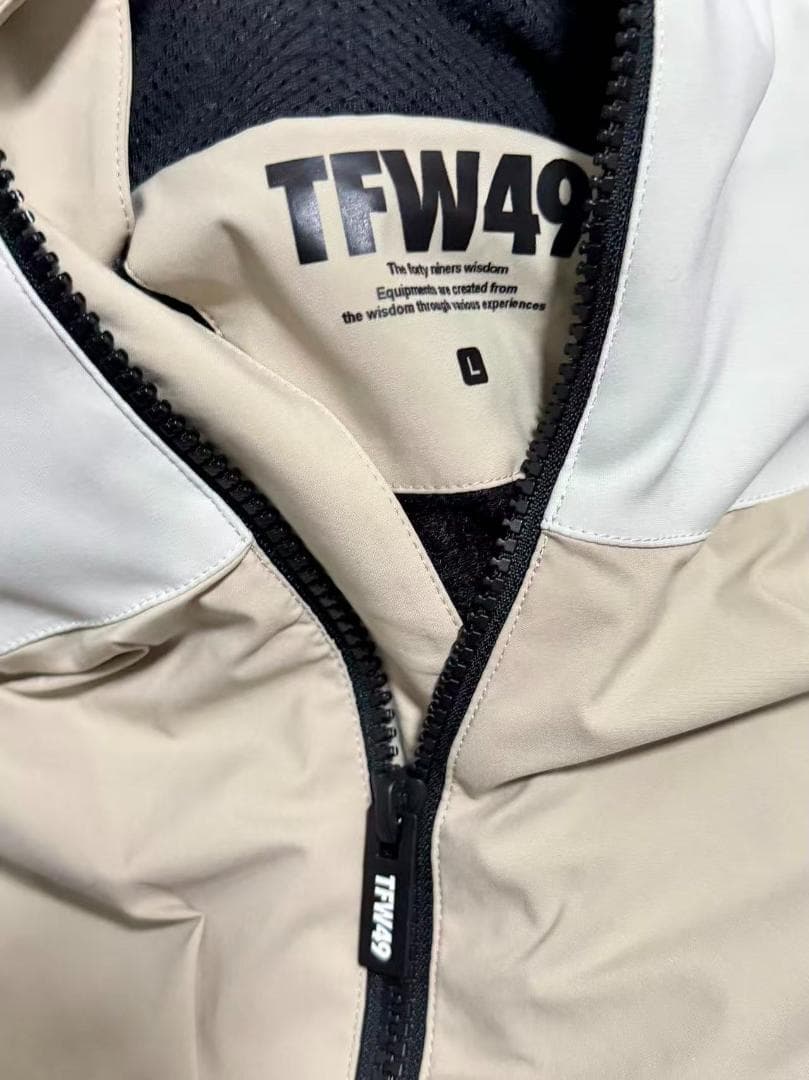 L 完売色 新品 TFW49 OCTA INSULATED PARKA ベージュ