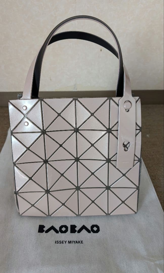 s*e様 BAO BAO ISSEY MIYAKE CARAT　　WHITE B