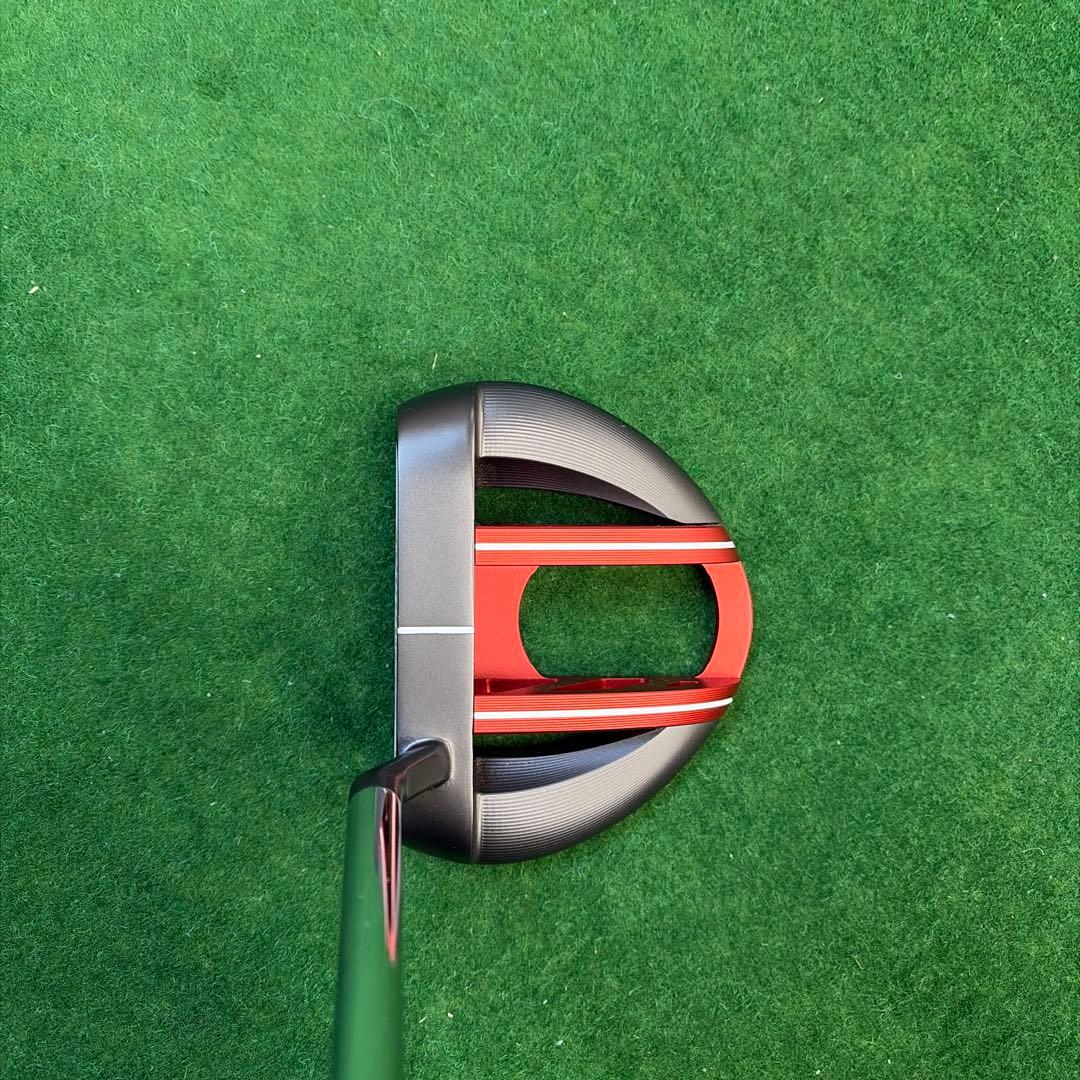 【あっちゃん】ODYSSEY EXO ROSSIE マレット パター