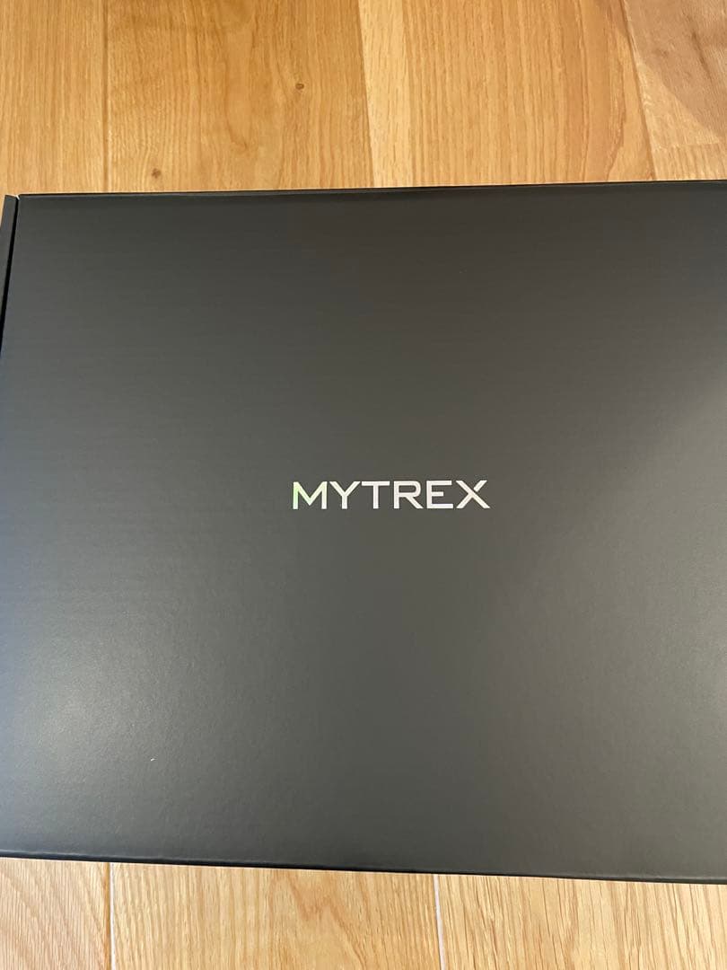 【新品未使用】マイトレックス　ミライワン　ホワイト　美顔器　保湿美容液付き