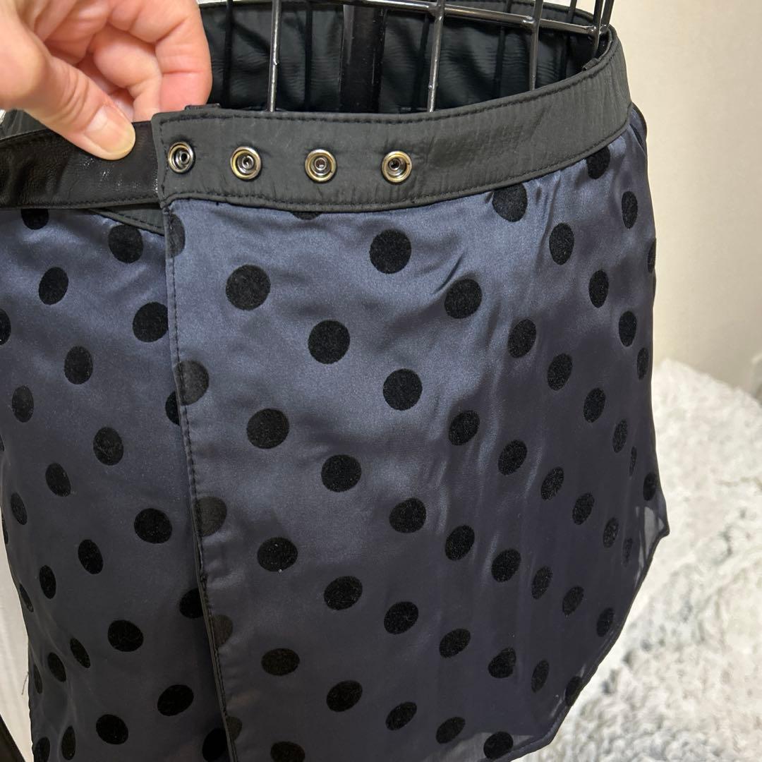 VIVIENNETAM ボディスカート山羊皮 1番外側ボタンでウエスト37×2㎝