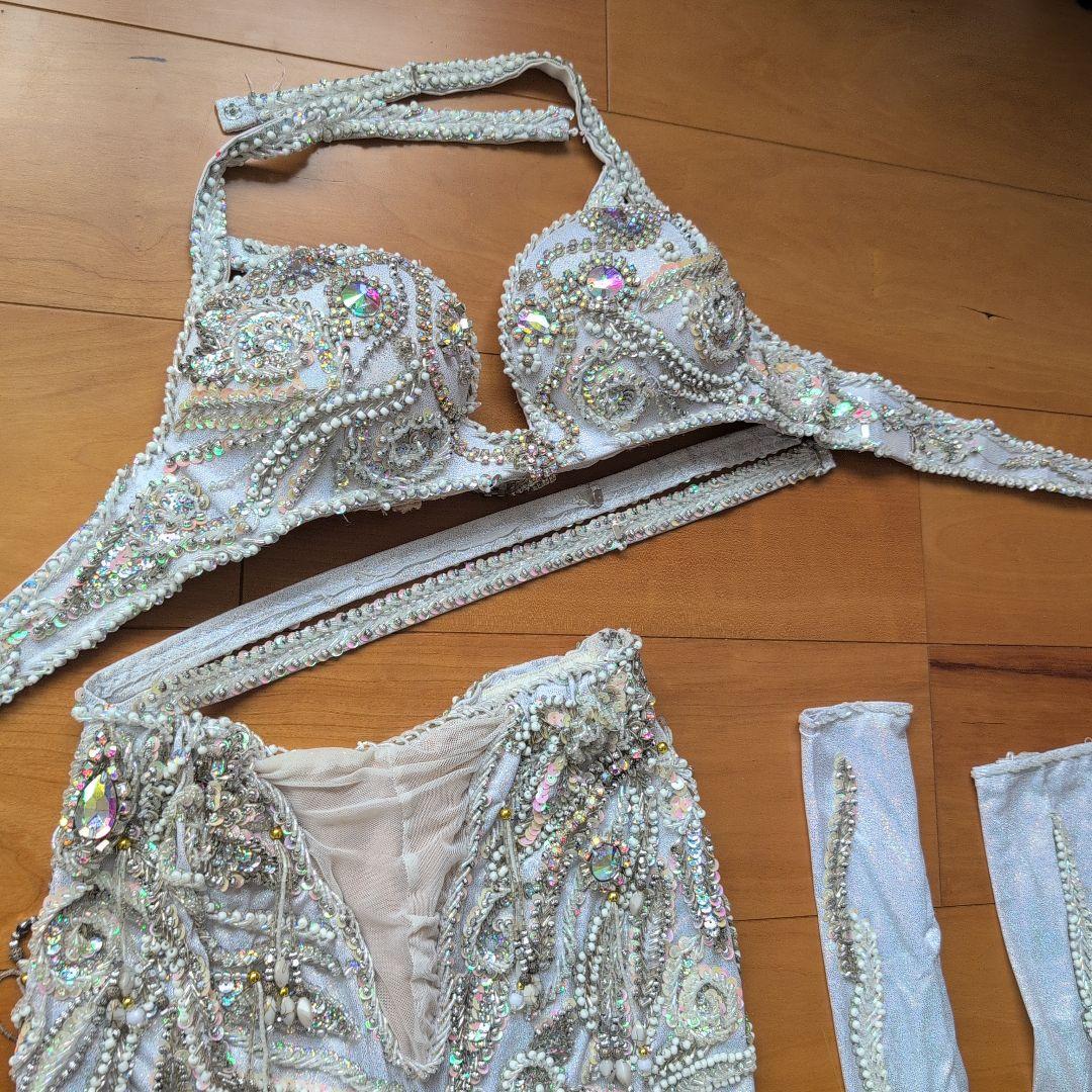 ホワイトベリーダンスセットアップ　高身長におすすめ