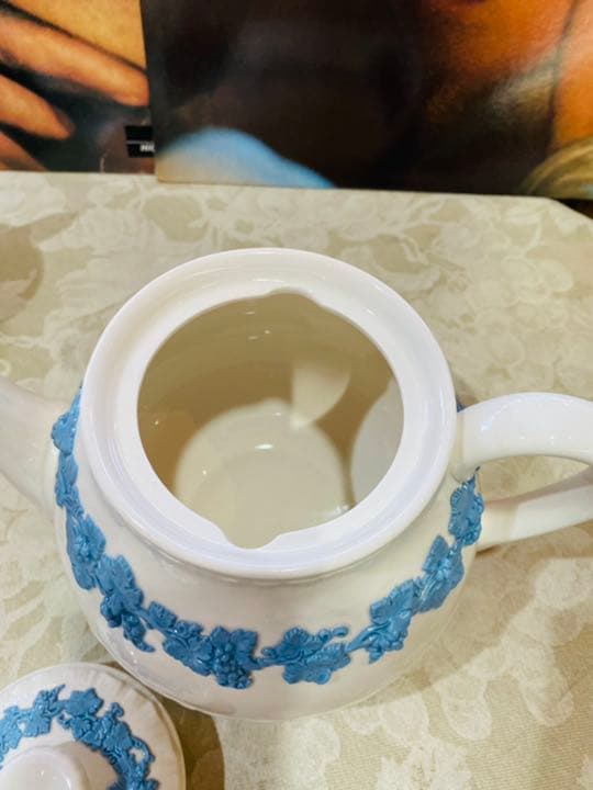 ウェッジウッド エンボスクィーンズウェア