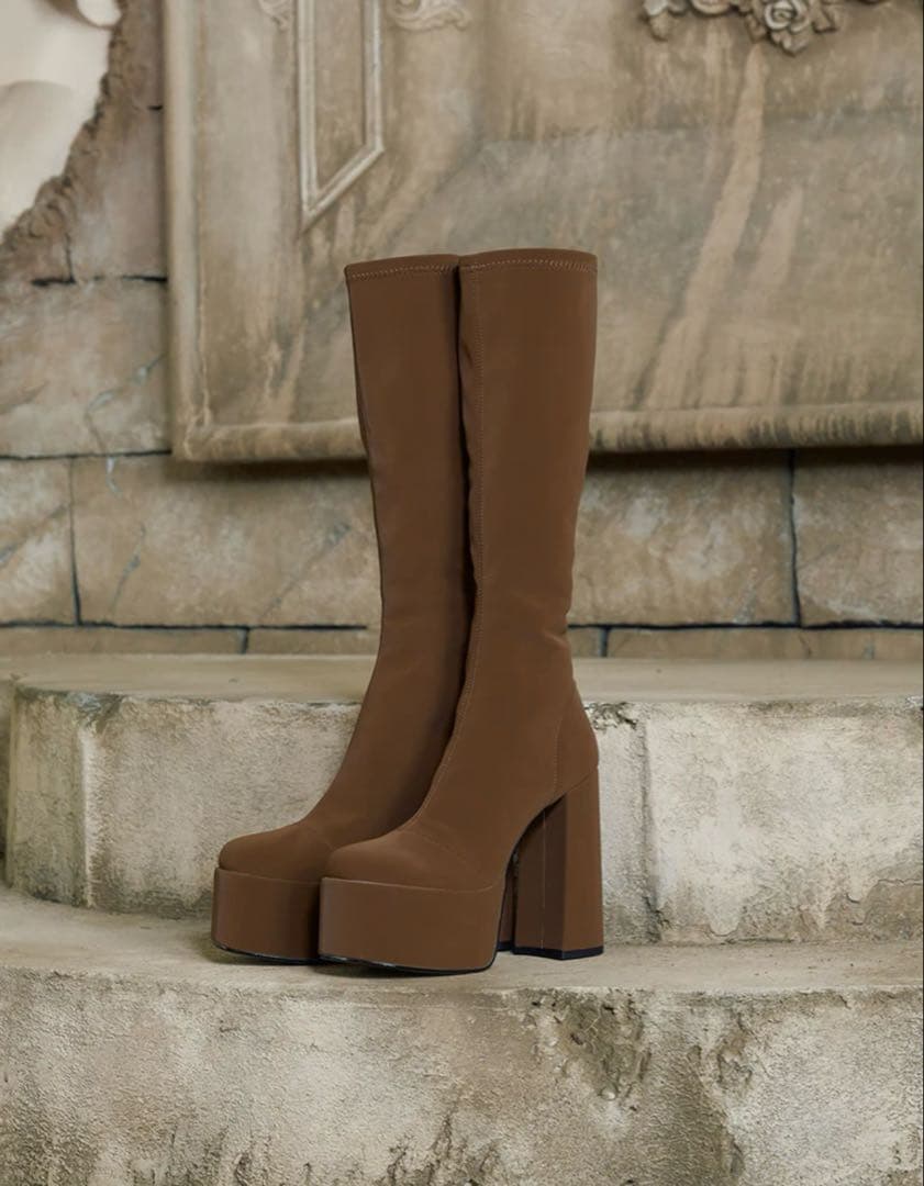 【完売商品・新品】ダーリッチ　ウルトラストレッチロングブーツ Mサイズ