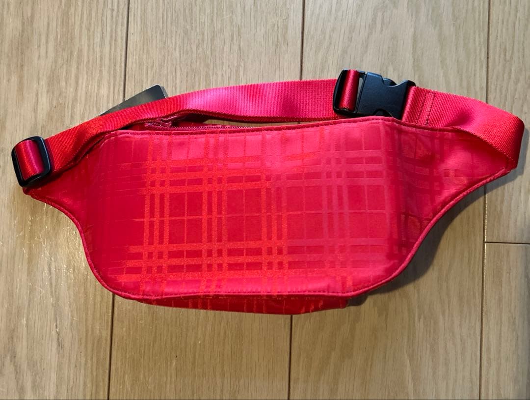 新品！値下げ！BURBERRY GOLF ボディバッグ レッド