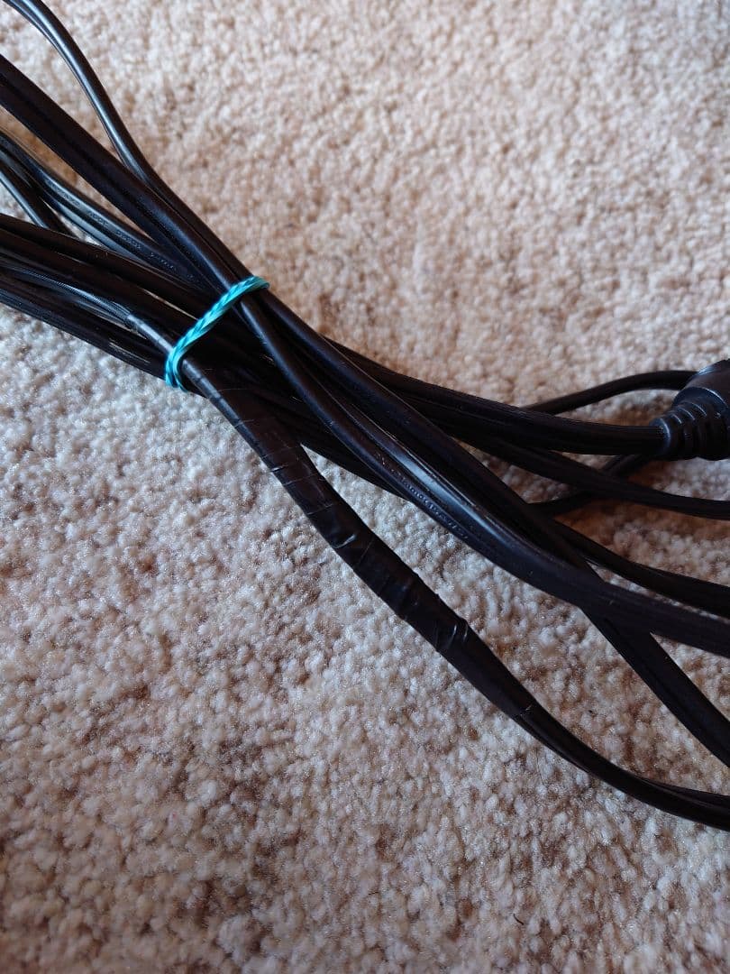 hikoki UL18DC 冷蔵庫　純正バッテリー2個付き　サンドベージュ