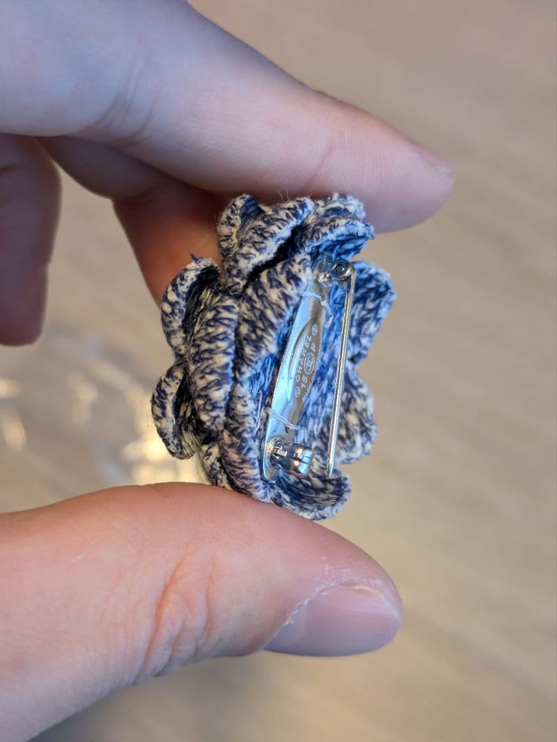 Chanel　シャネル　カメリア　ブローチ