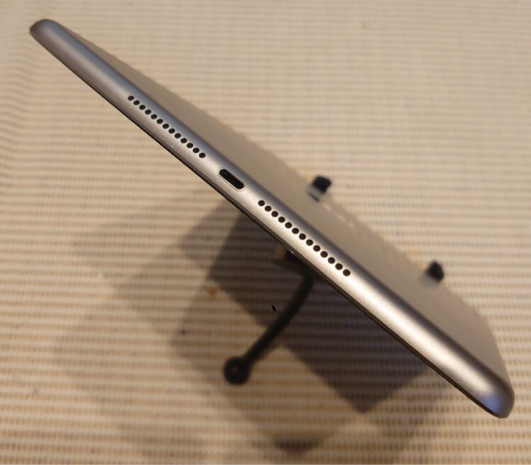 完動品iPad第6世代(A1893)本体32GBグレイ送料込WN4DU