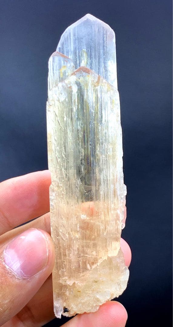 天然の黄色のトリフェーン クンツァイト クリスタル