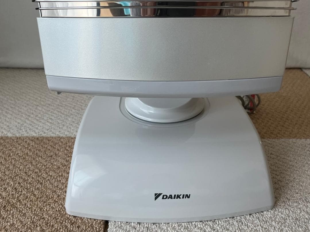 ダイキン DAIKIN セラムヒート 遠赤外線暖房 ERFT11US ホワイト