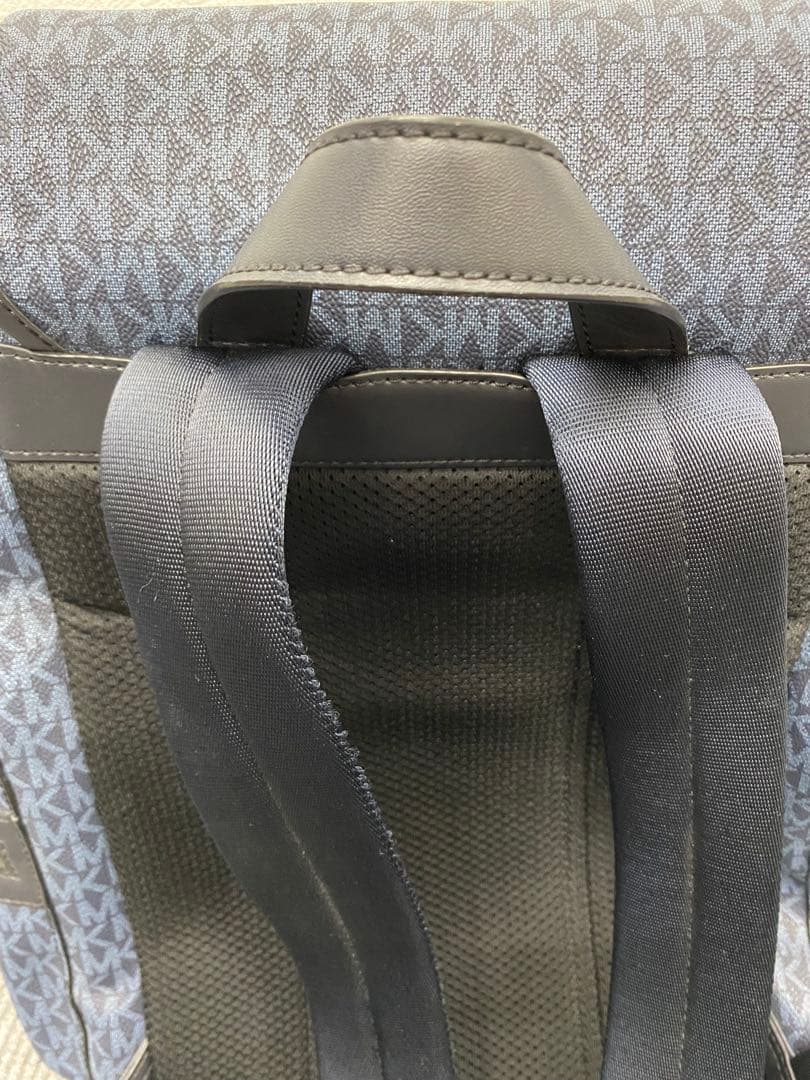 【タケシ】MICHAEL KORS　バックパック　ネイビー