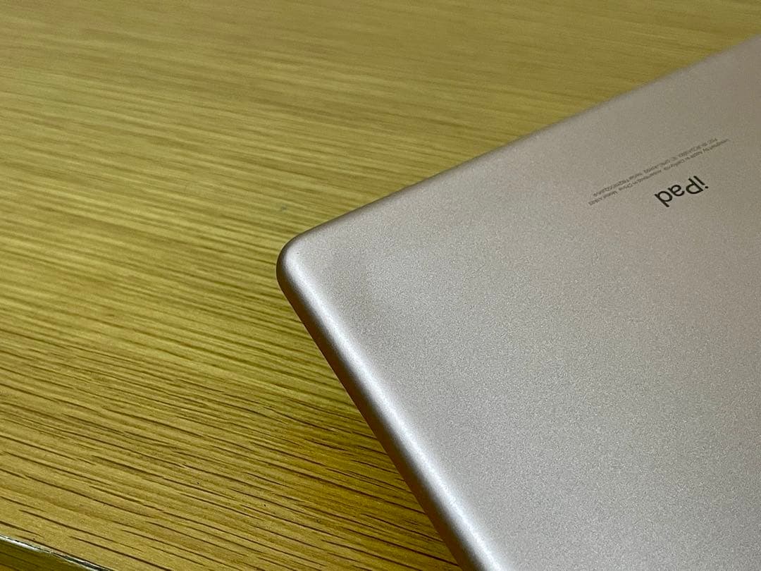 iPad 第6世代 32GB ＋ Apple Pencil（箱付き）＋オマケ