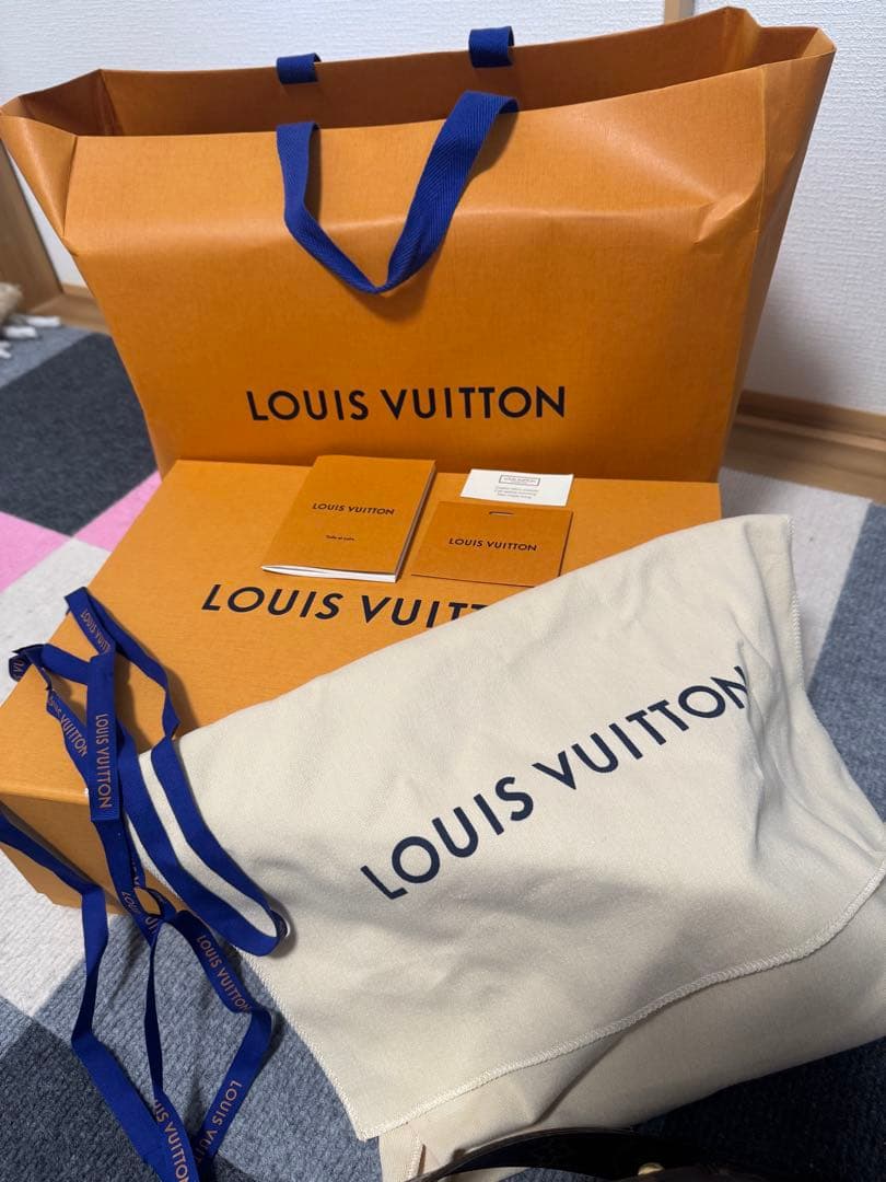 ルイ・ヴィトン モノグラム ハンドバッグ　箱付き