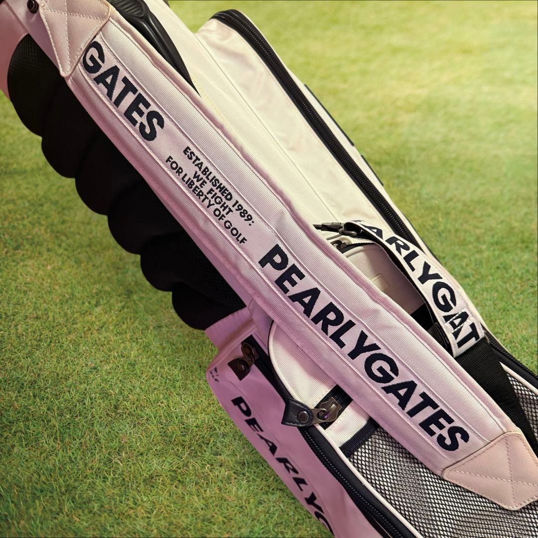 美品　パーリーゲイツ　キャディバッグ　ショルダー式　スタンド式　軽量　白　黒