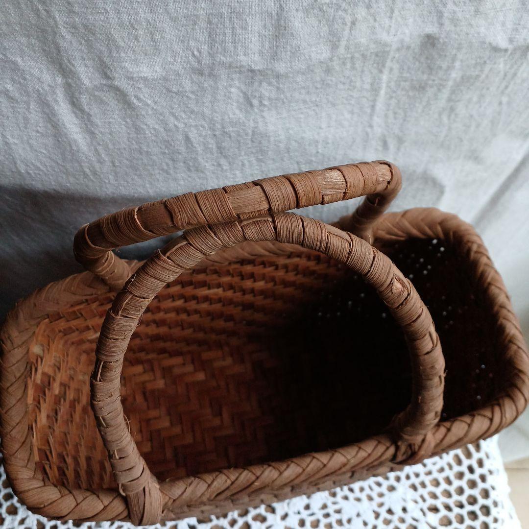 小さい国産山葡萄かご