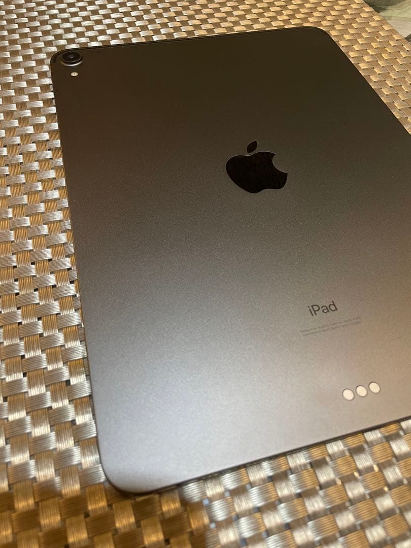 IPad Pro 11 ＋CHESONA キーボードケース＋NOMATICバッグ