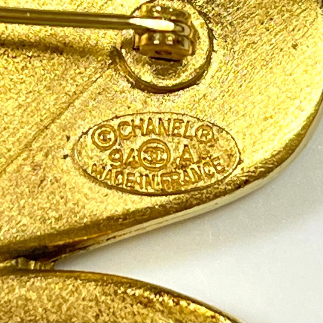 yash... です。CHANELブローチ クローバー　GP ゴールド