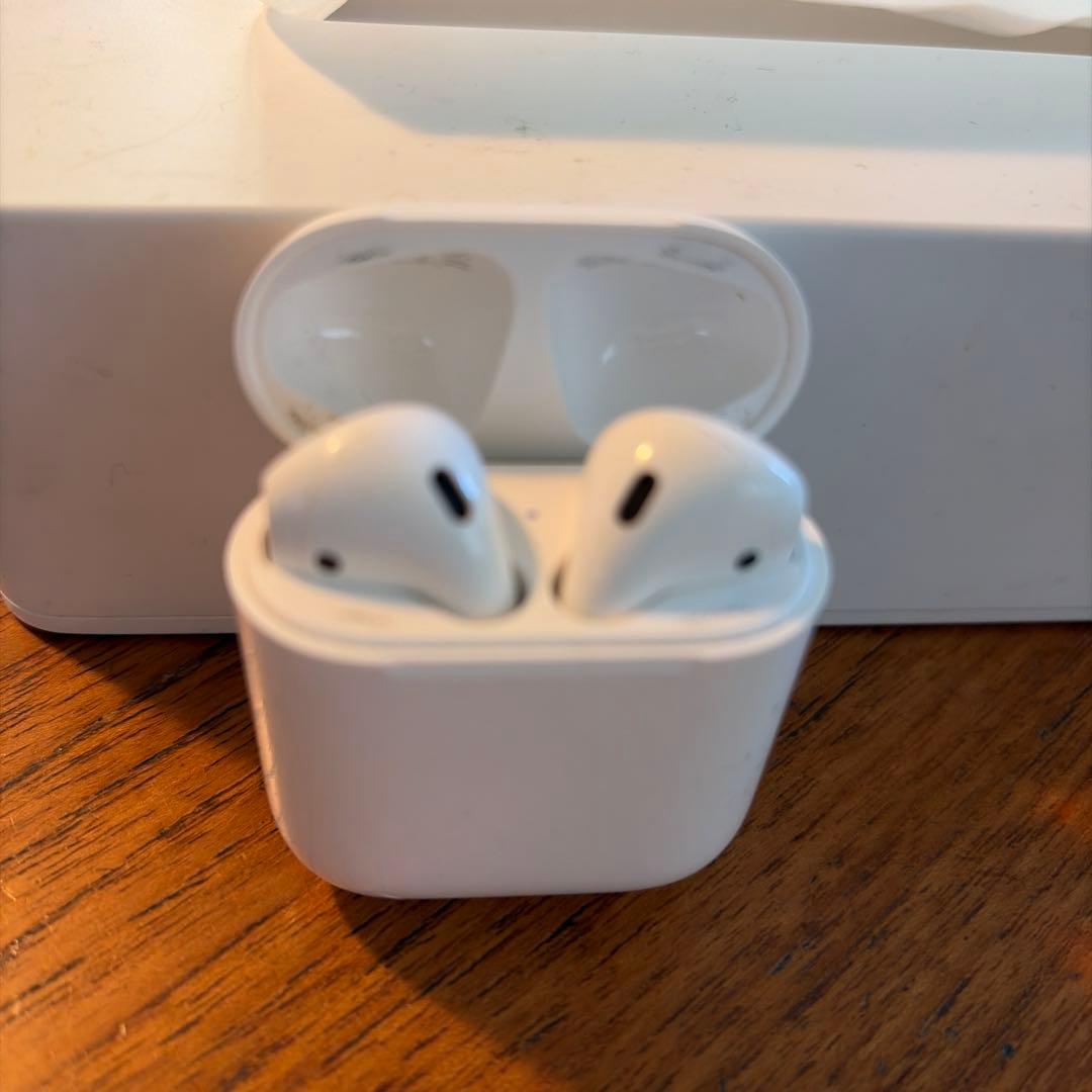 AirPods第二世代　本体 ホワイト