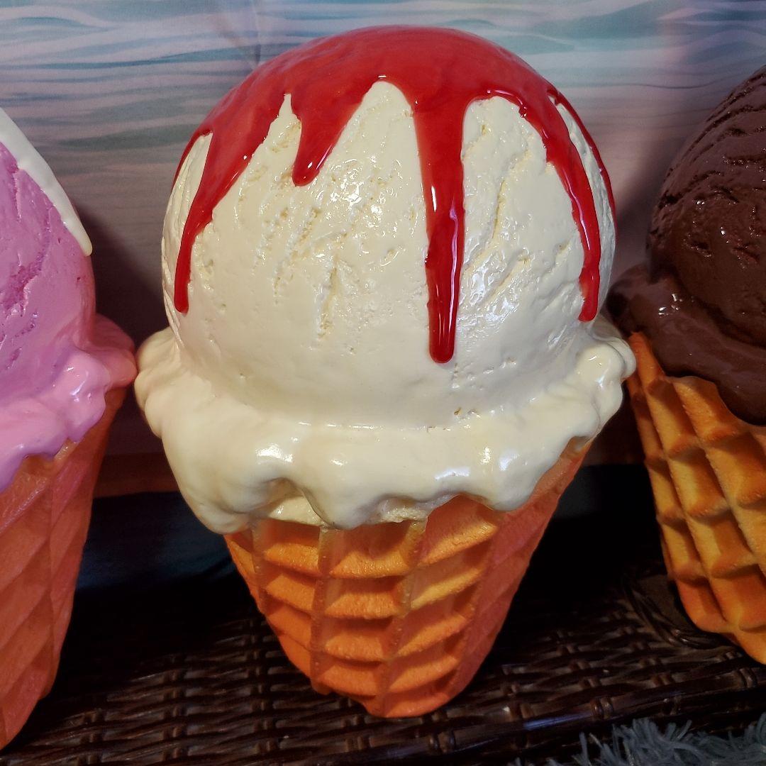 リアルアイスクリーム装飾品（ピンク・ホワイト・ブラウン）貯金箱３セット