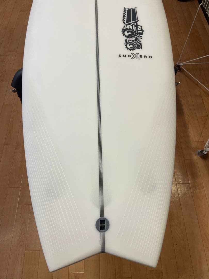 JS surf board 5”7新品未使用品 Sub Xero 日本用モデル