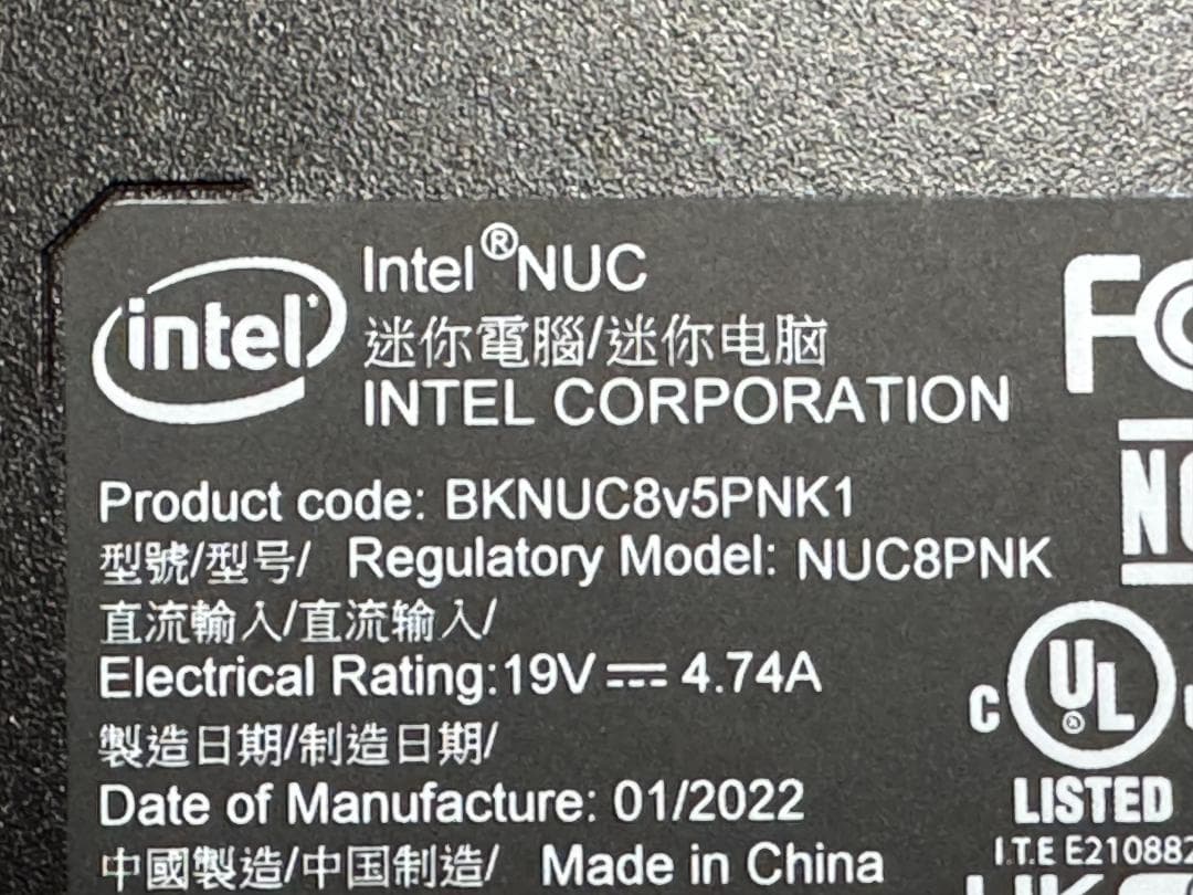 【中古】Intel NUCベアボーンキット NUC8v5PNK