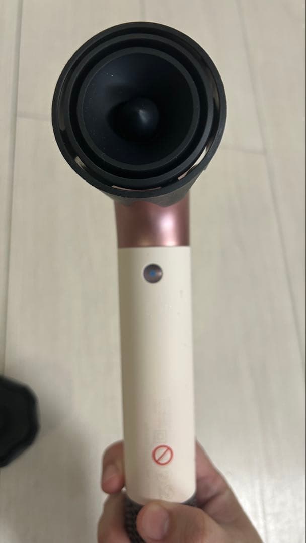 ダイソン　ヘアドライヤー　HD17