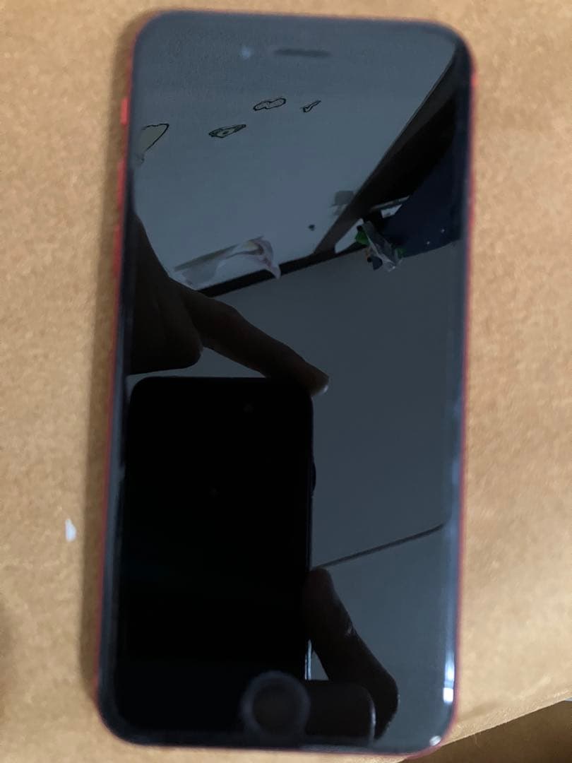 よ*ー様 Apple iPhone SE (第2世代) 赤　スマホ　アイフォン