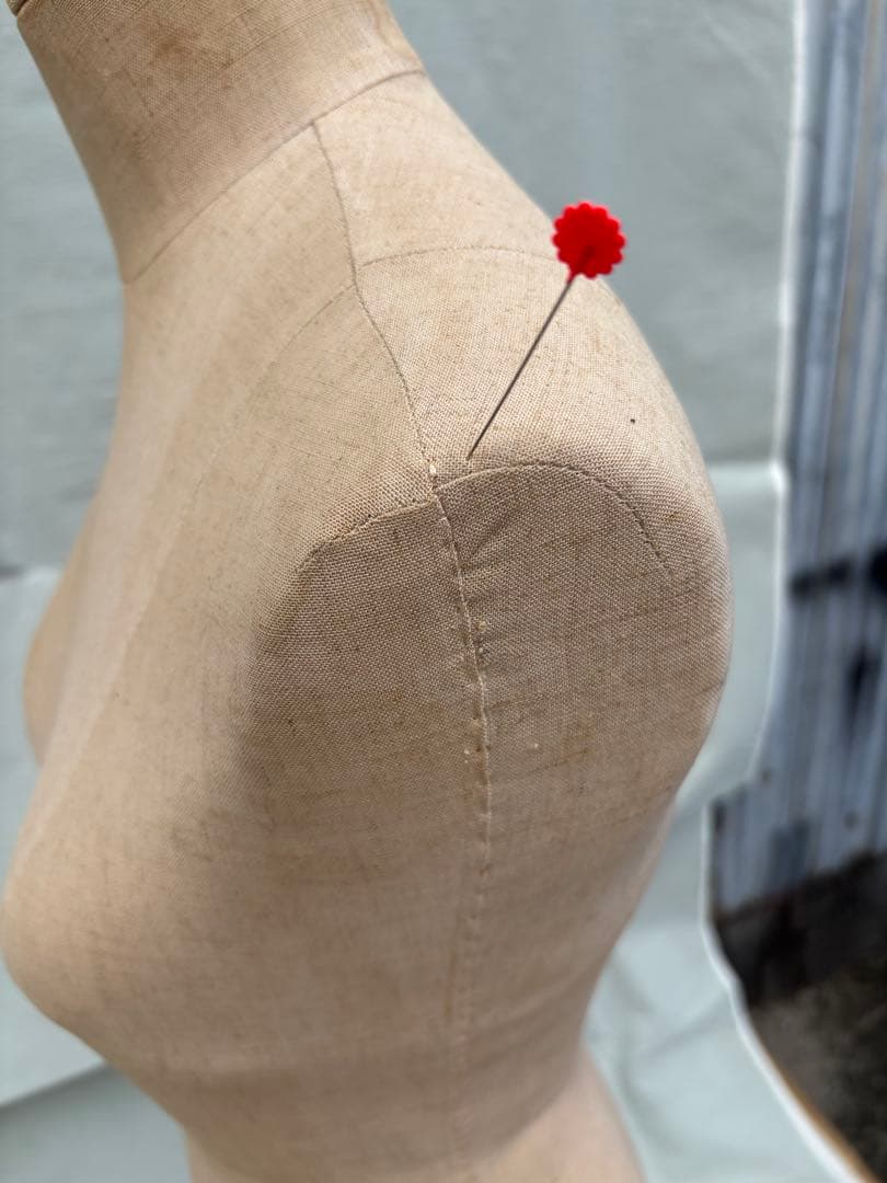 和装トルソー　べージュ着付けマネキン 和装ボディ女性用 　金属スタンド付き