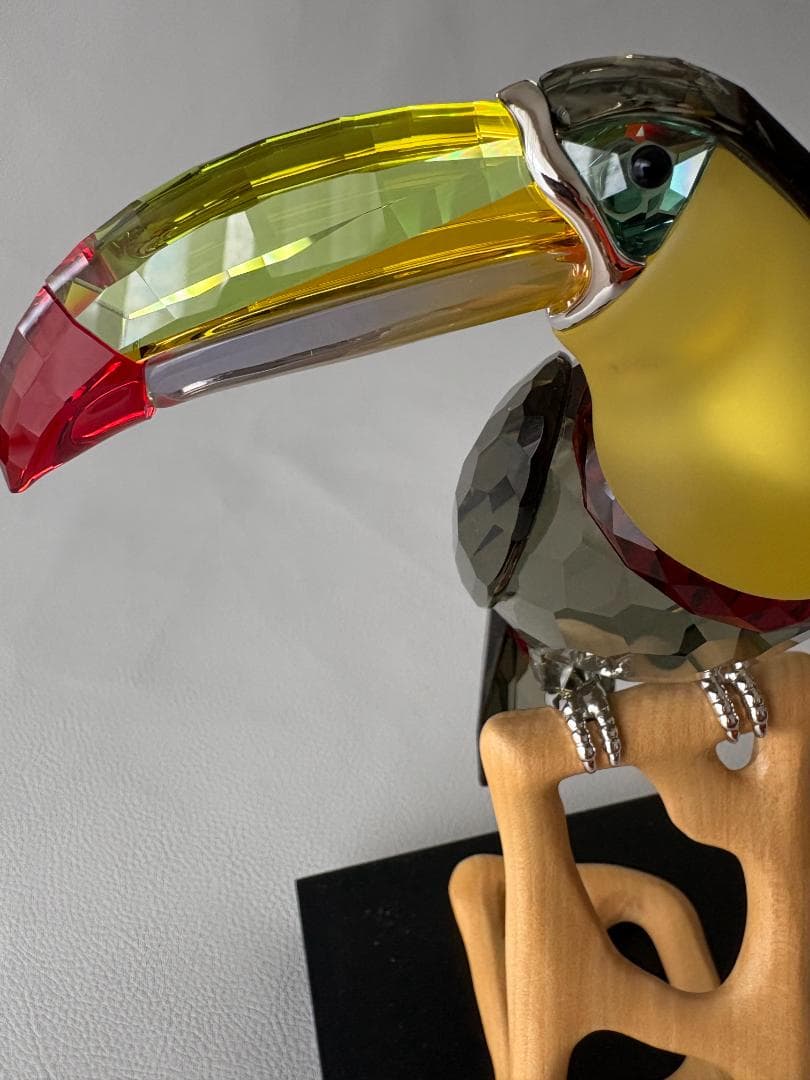 SWAROVSKI オオハシ ブラックダイヤモンド フィギュリン