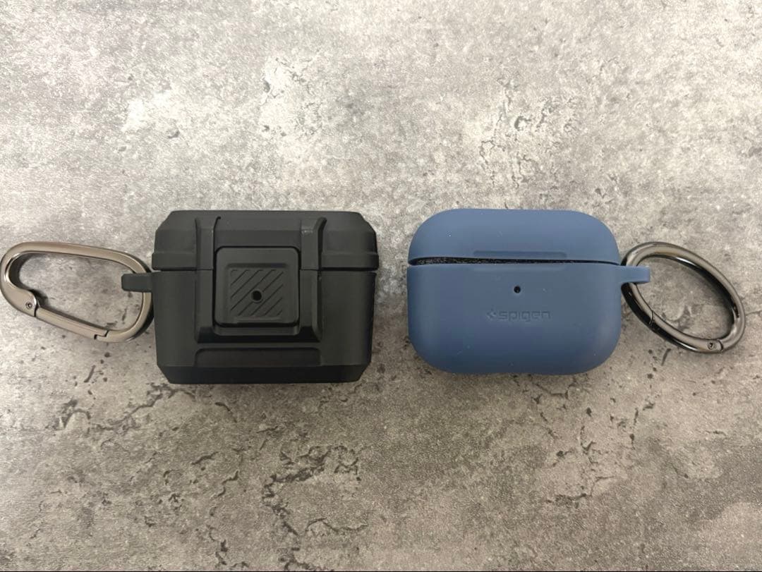 AirPods Pro 第2世代 新品Mイヤーチップ+Spigenケース2個