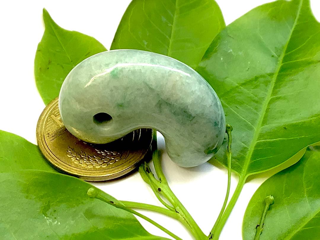 ⭕️幸福を呼び込む勾玉‼️ 糸魚川翡翠小滝産勾玉　鑑定ソーティング付　本物の高品質を