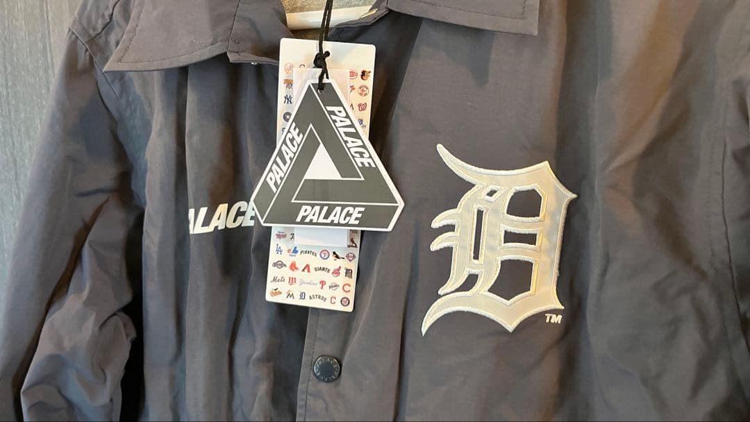 PALACE DETROIT TIGERS コーチジャケット