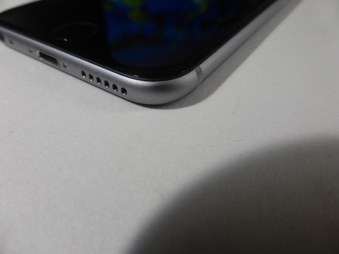 Apple iPhone 6s 32GB スペースグレー バッテリー100％