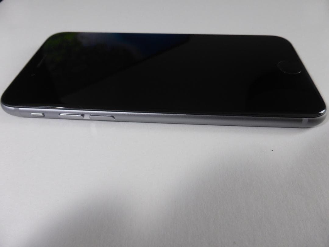 Apple iPhone 6s 32GB スペースグレー バッテリー100％