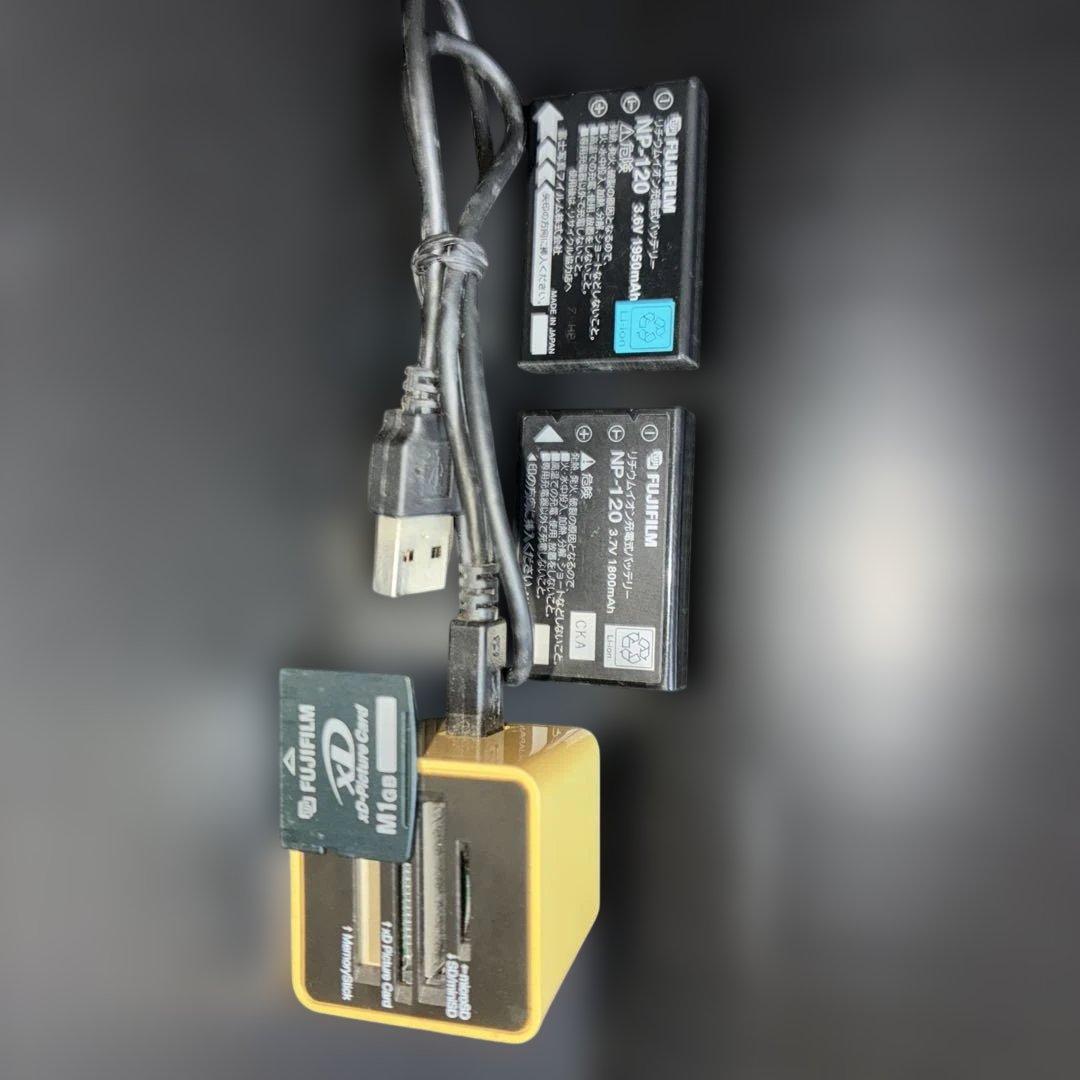 富士フィルム FinePix F10 【 動作確認済 】付属品多数